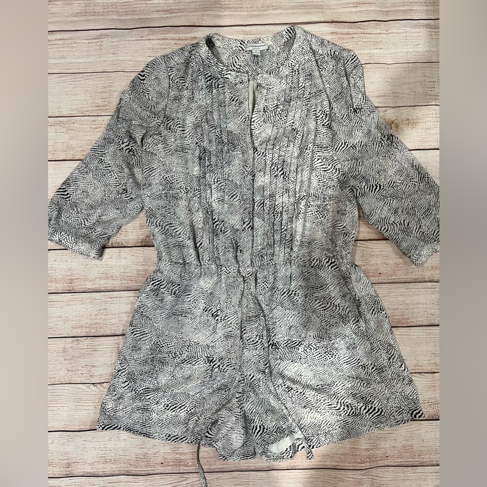 Katherine Barclay Montreal Romper - Black and White Animal Print pockets -Size 6